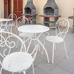 Stylish Le Fontane 1 Bedrapt B4 Sleeps 4 Apartment