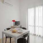Apartment Stylish Le Fontane 1 Bedrapt B4 Sleeps 4