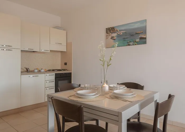 Stylish Le Fontane 1 Bedrapt B4 Sleeps 4 Apartman Villasimius