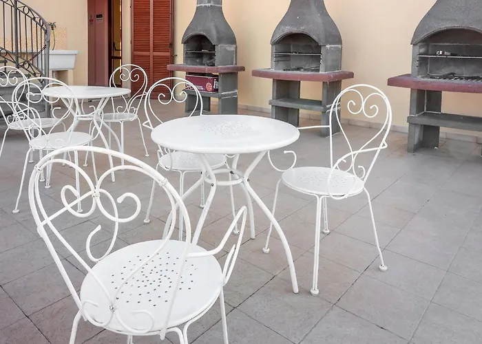 Stylish Le Fontane 1 Bedrapt B4 Sleeps 4 Apartman