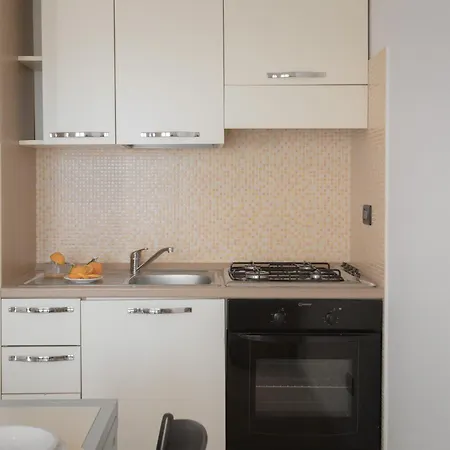 Stylish Le Fontane 1 Bedrapt B4 Sleeps 4 * וילסימיוס