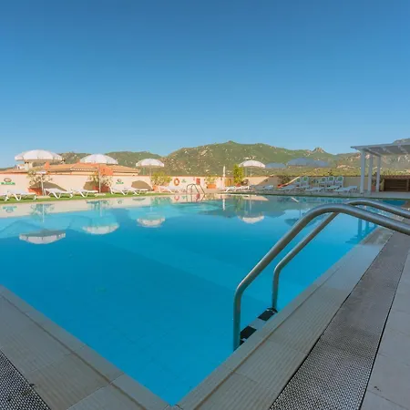 Stylish Le Fontane 1 Bedrapt B4 Sleeps 4 *