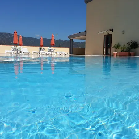 Stylish Le Fontane 1 Bedrapt B4 Sleeps 4 *