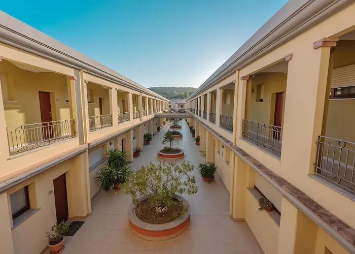 Stylish Le Fontane 1 Bedrapt B4 Sleeps 4 וילסימיוס