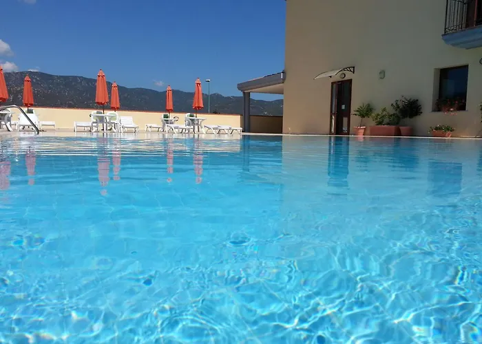 Stylish Le Fontane 1 Bedrapt B4 Sleeps 4 *